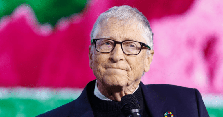 Bill Gates speaking about productivity and innovation in business